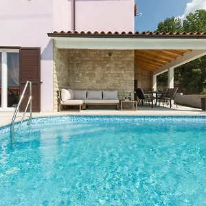  Villa El Istria